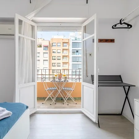 Charming Room With Private Bathroom Homestay *