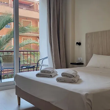 Charming Room With Private Bathroom Homestay Alicante